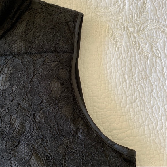 Banana Republic Factory black lace puffer vest XS - Picture 4 of 8